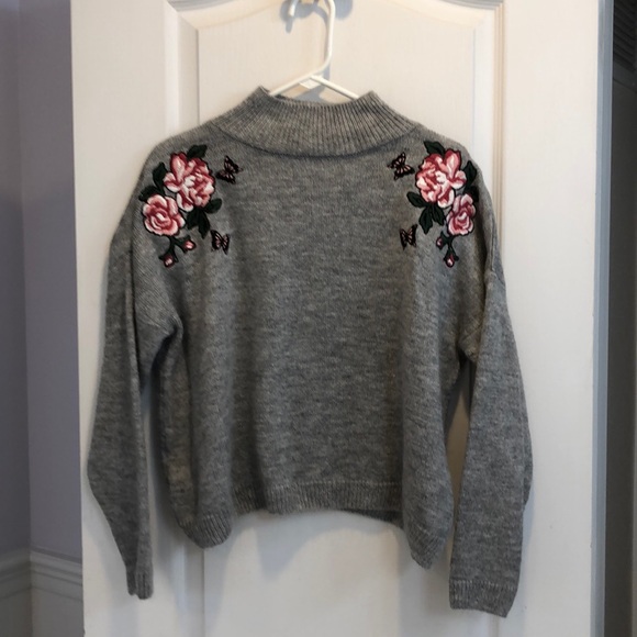 New Look Sweaters - Embroidered Appliqué Sweater.
